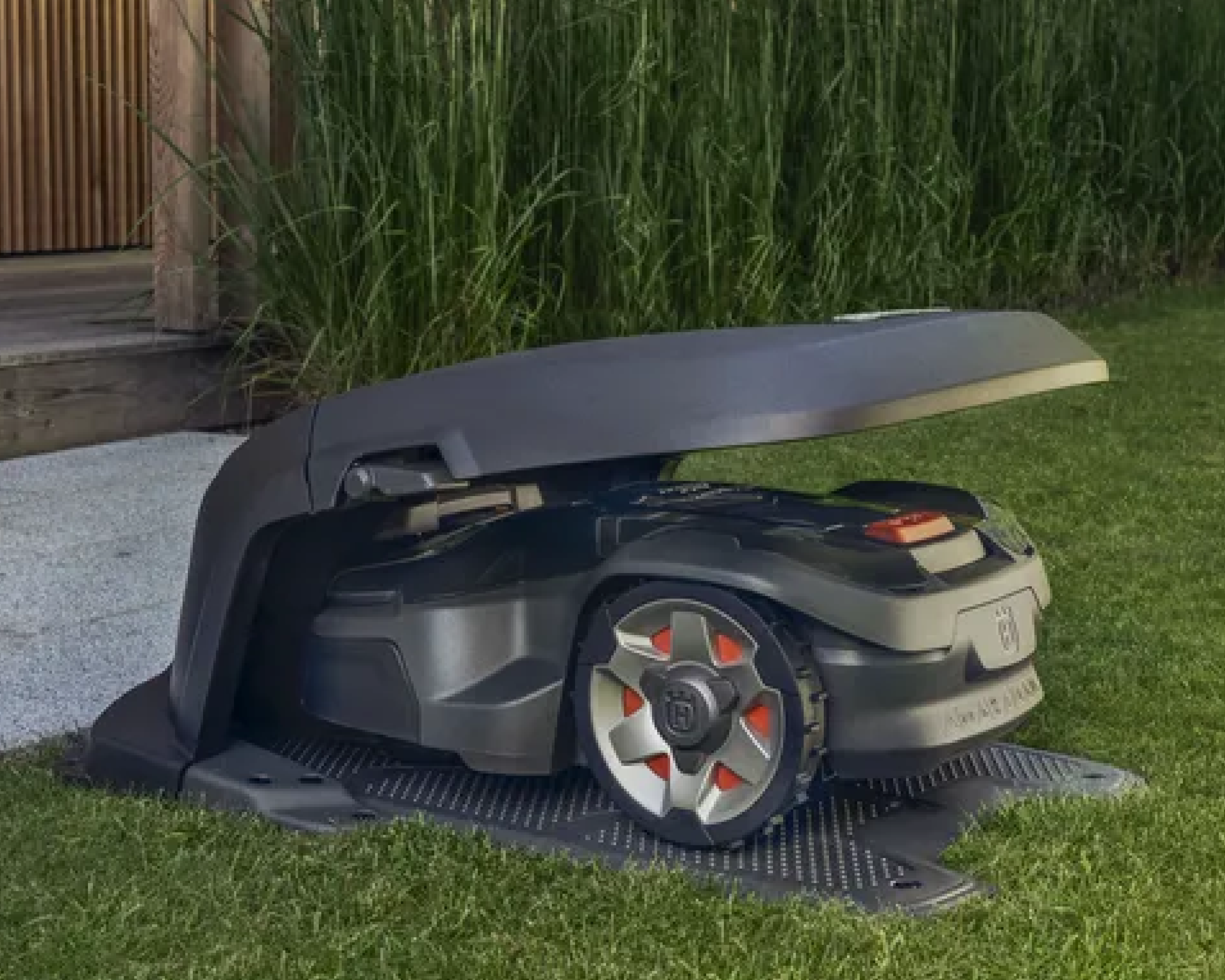 415X Husqvarna house